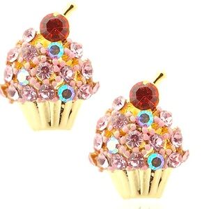 18k Gold Cupcake with Crystal Cherry 🍒 🧁